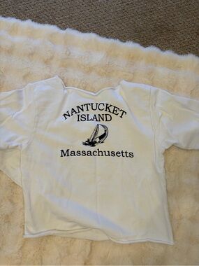 Brandy Melville White Nantucket Island Graphic Sweatshirt